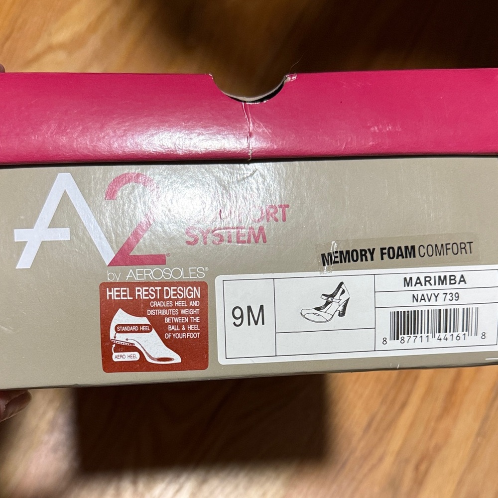 AEROSOLES Navy Heels with Comfort System
